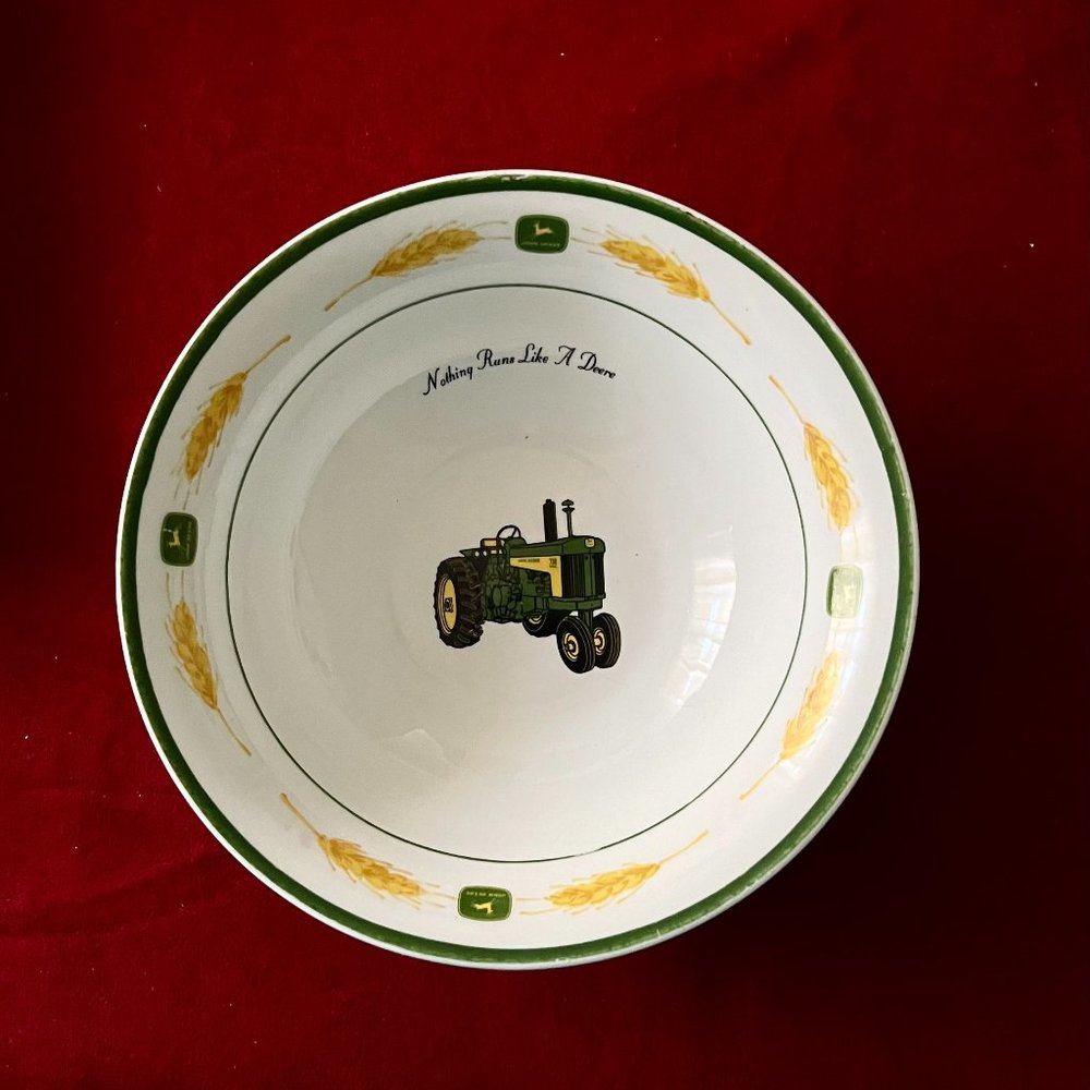 Gibson “John Deere” Licensed Bowl 9" Diameter